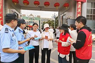 德科：我们正在重建巴萨，哈维在困难时刻勇敢地接受了这份工作